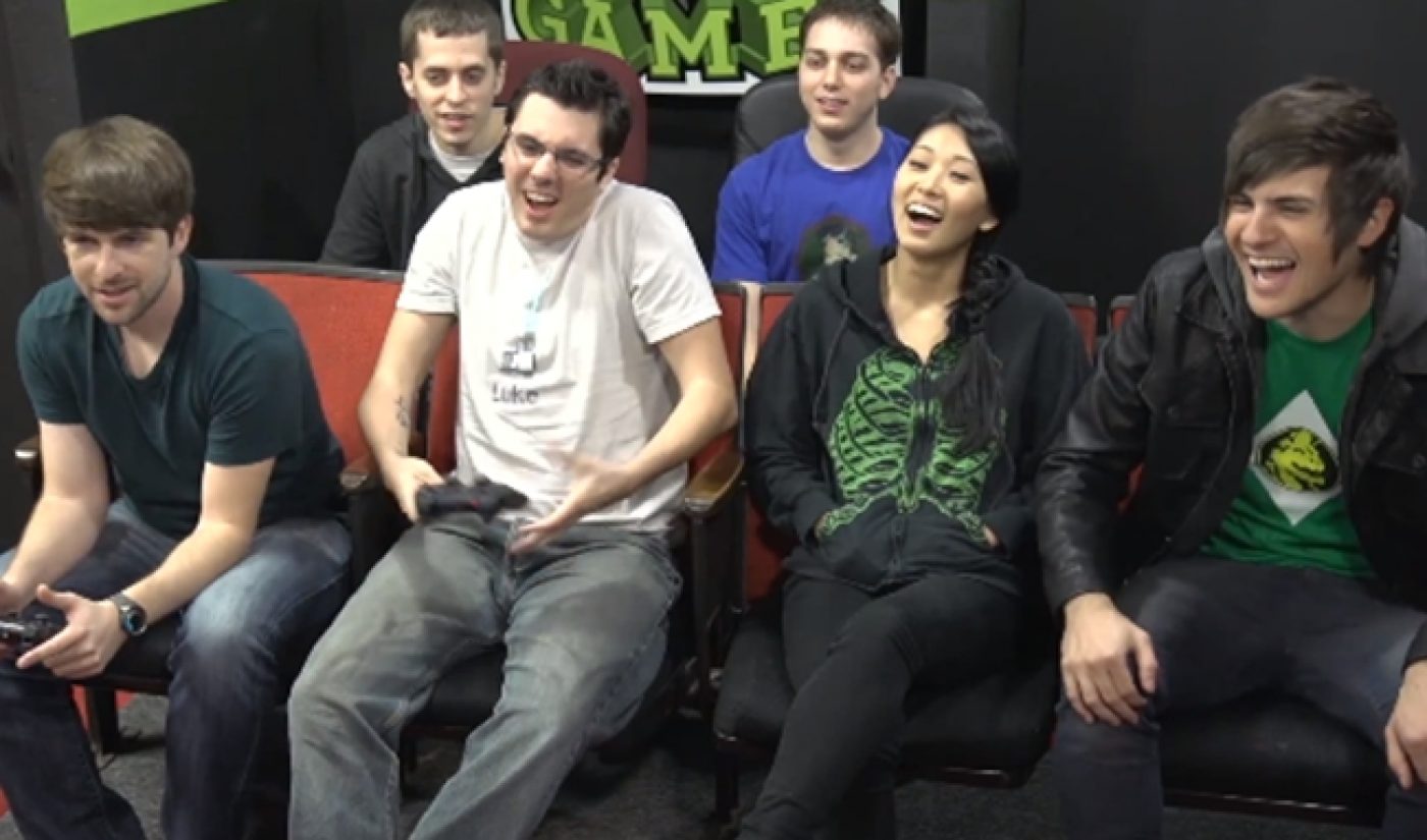 smosh games game bang1 1400x825 1 - Philza Merch